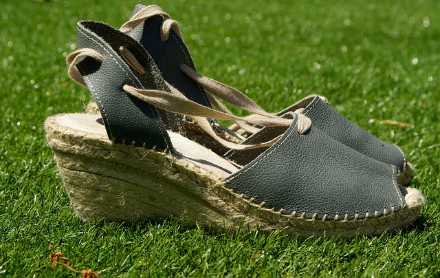 Jak nosić espadryle damskie? Jak nosić espadryle damskie?