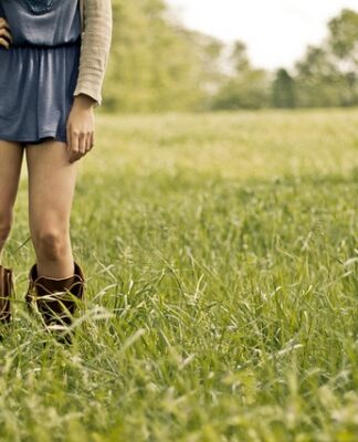 Jaki fason spódnicy ukryję brzuch?