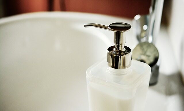 Dlaczego mydło pęka?